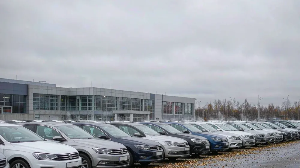 Russia Sept sales fall 6.2%, Chinese brands take 42.4%