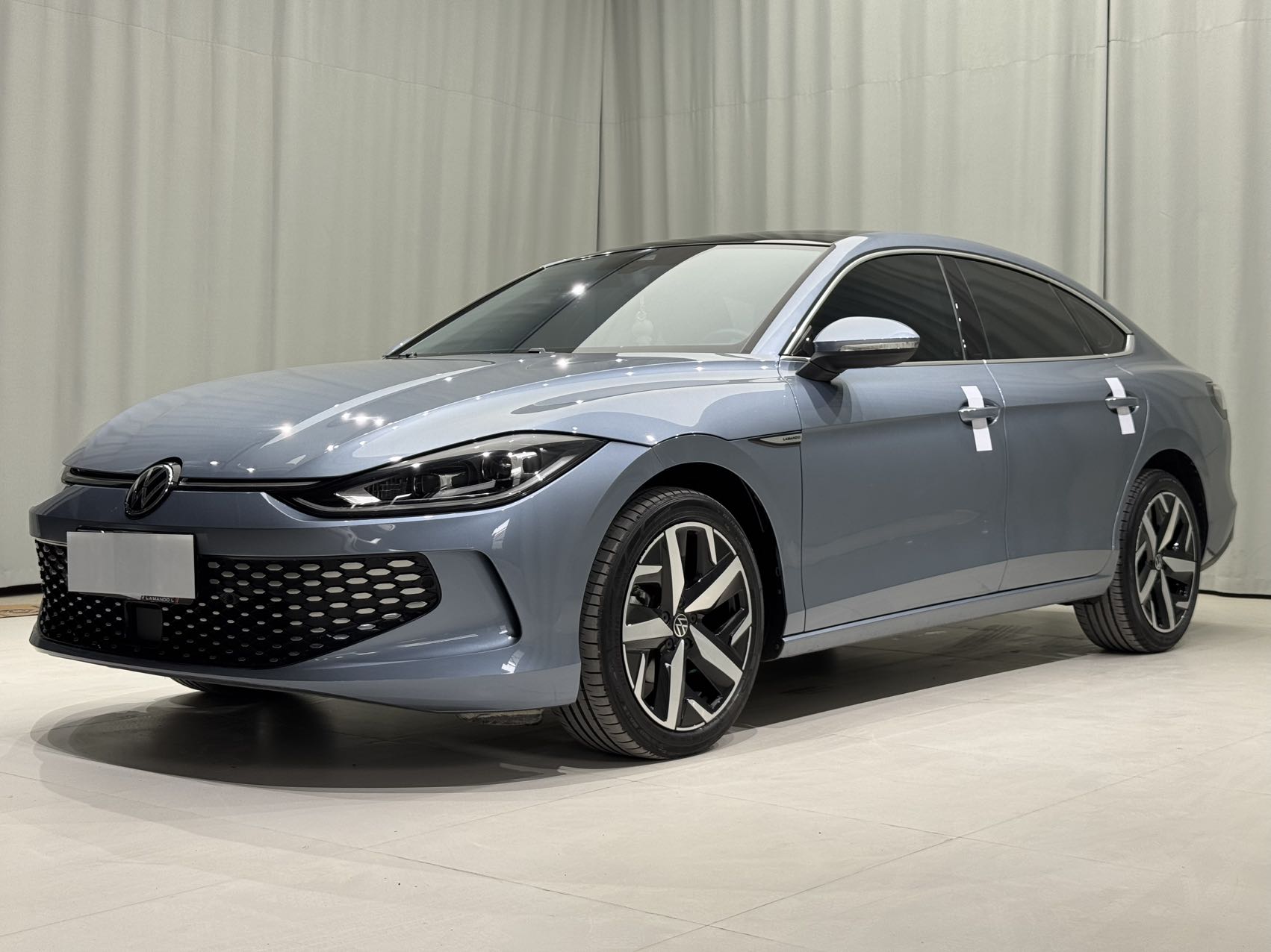 Volkswagen لاماندو موديل 2023