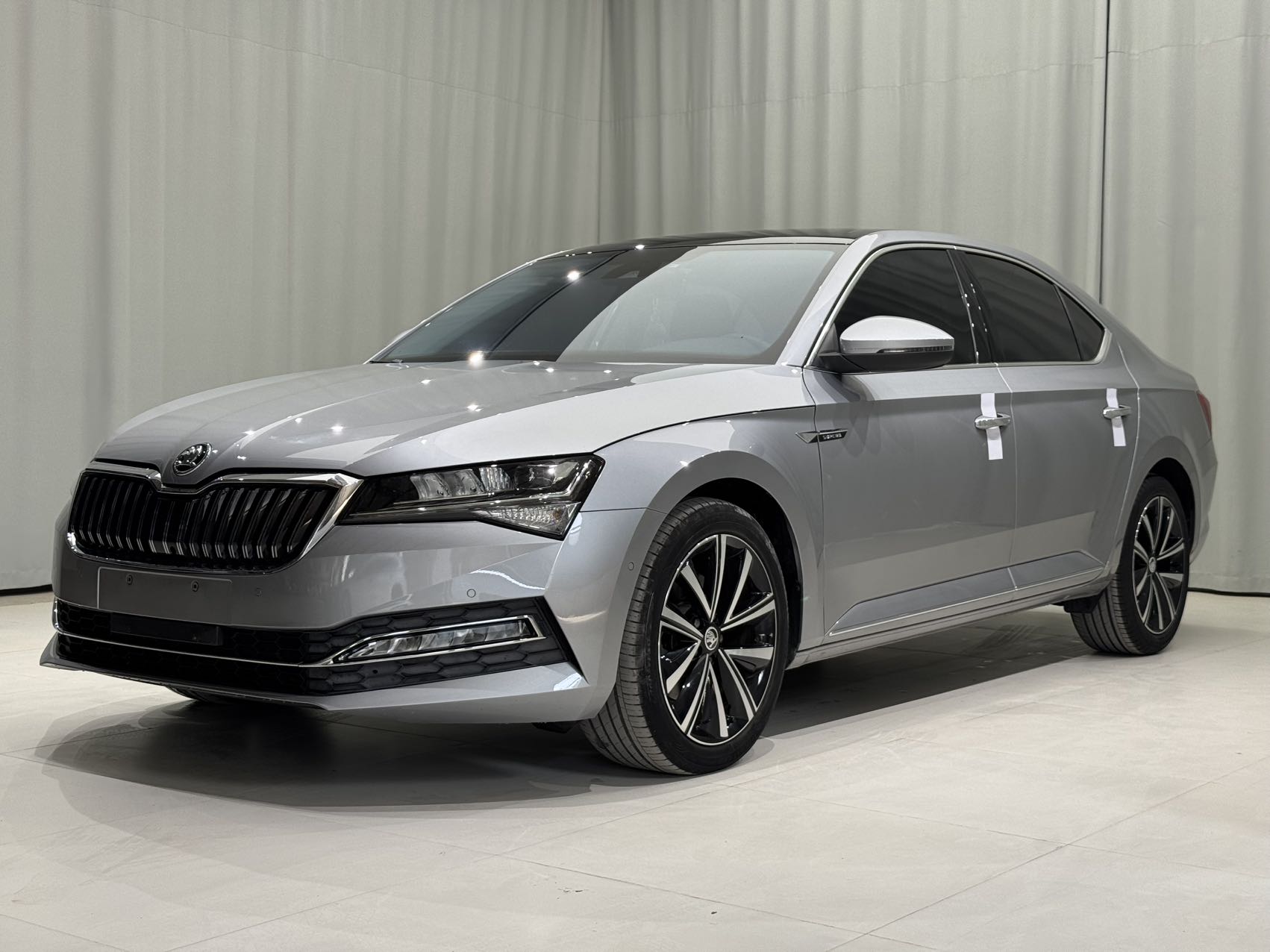 Skoda سوبيرب موديل 2023