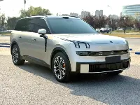 Lynk & Co سلسلة 900 موديل 2025