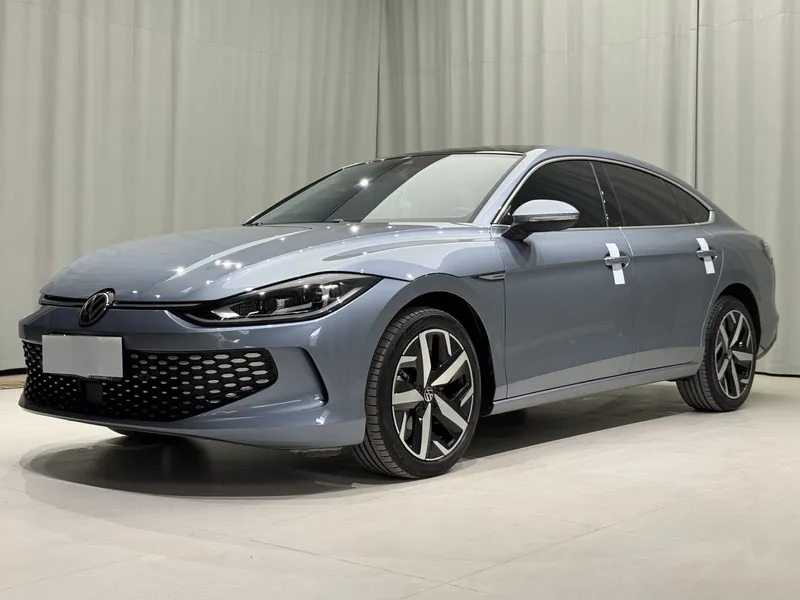 Volkswagen لاماندو موديل 2023