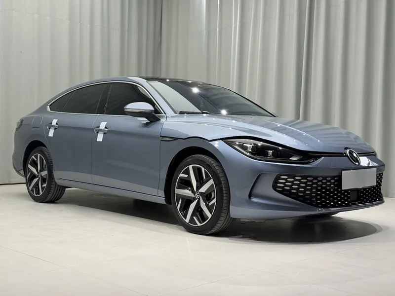 Volkswagen لاماندو موديل 2023