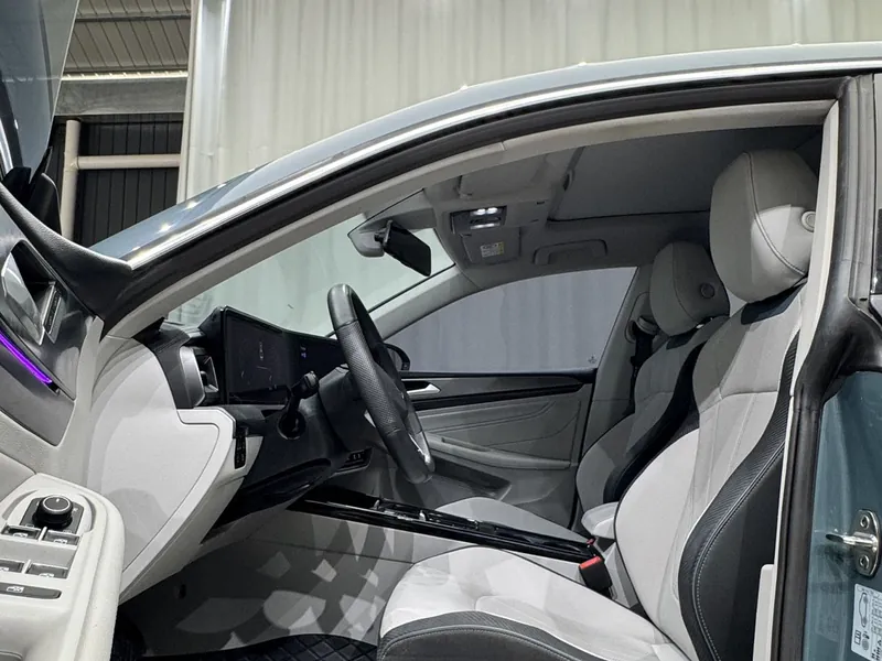 Volkswagen لاماندو موديل 2023