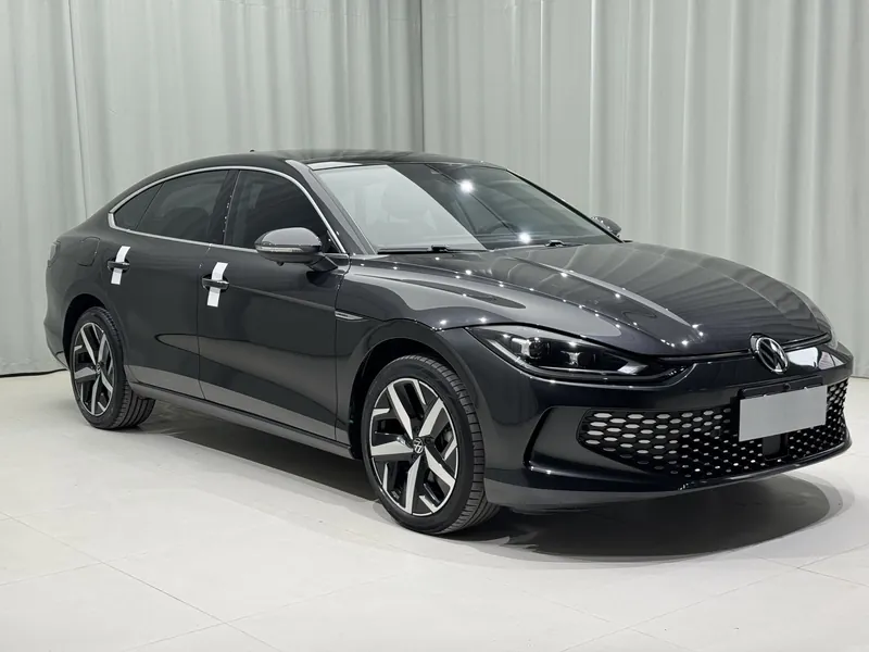Volkswagen لاماندو موديل 2023