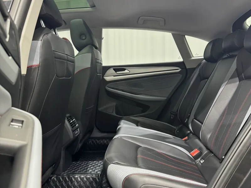 Volkswagen لاماندو موديل 2023