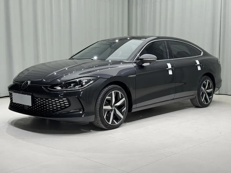 Volkswagen لاماندو موديل 2023