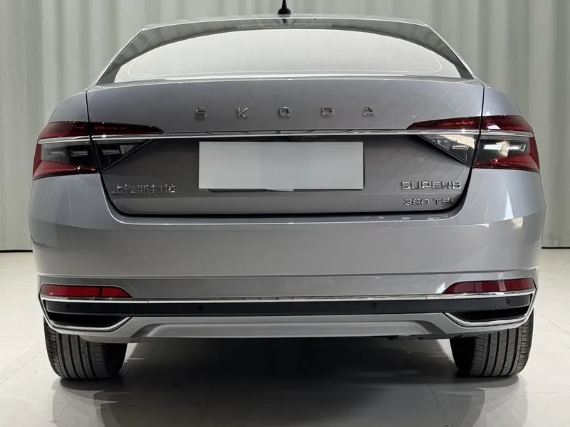 Skoda سوبيرب موديل 2023