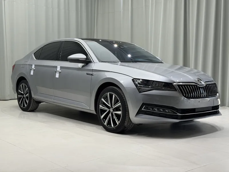 Skoda سوبيرب موديل 2023