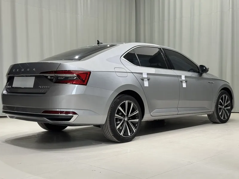 Skoda سوبيرب موديل 2023