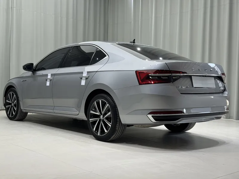 Skoda سوبيرب موديل 2023