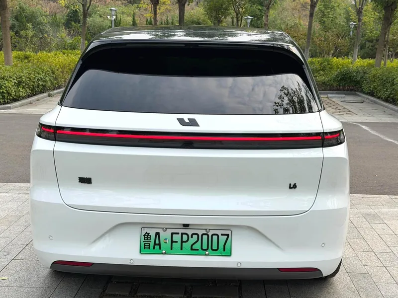 Li Auto لي أوتو L6 موديل 2025