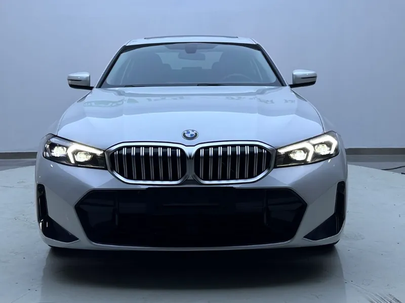 BMW الفئة الثالثة موديل 2023