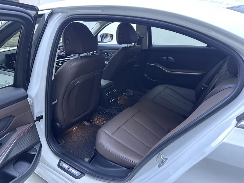 BMW الفئة الثالثة موديل 2023