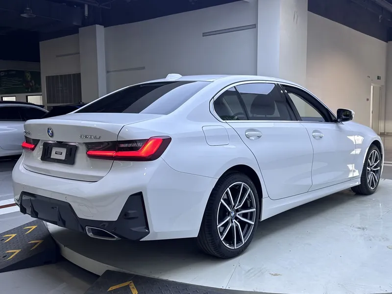 BMW الفئة الثالثة موديل 2023