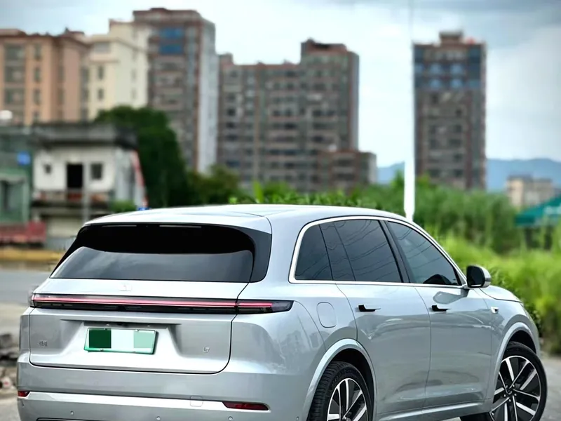 Li Auto لي أوتو L7 موديل 2024
