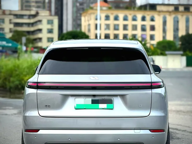Li Auto لي أوتو L7 موديل 2024