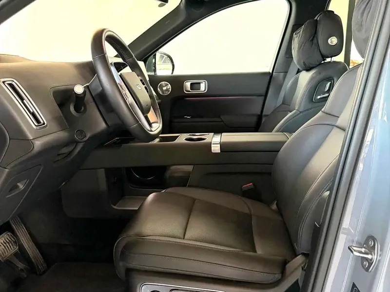 Li Auto لي L8 موديل 2025