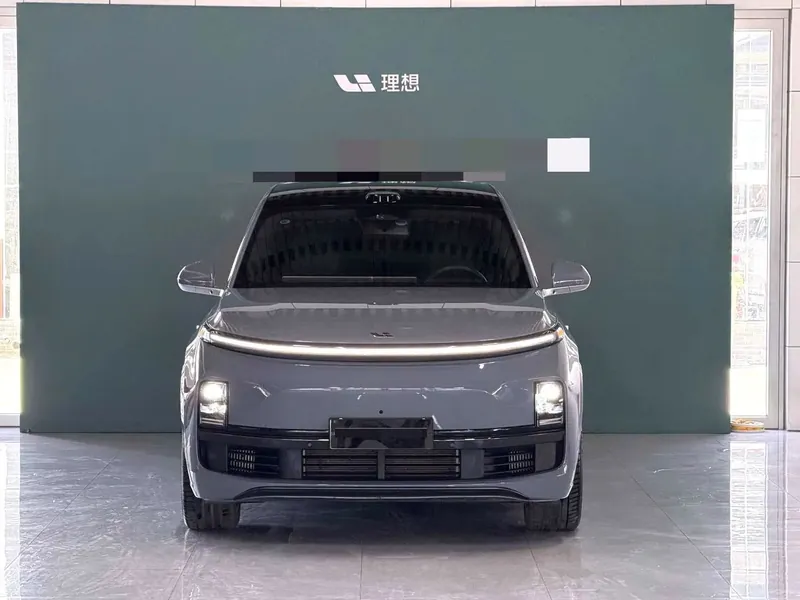 Li Auto لي L8 موديل 2025