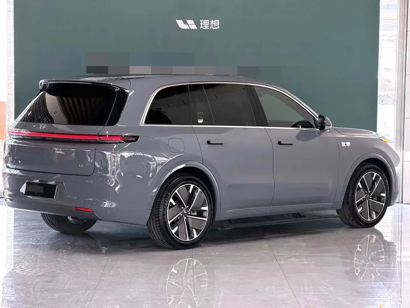 Li Auto لي L8 موديل 2025